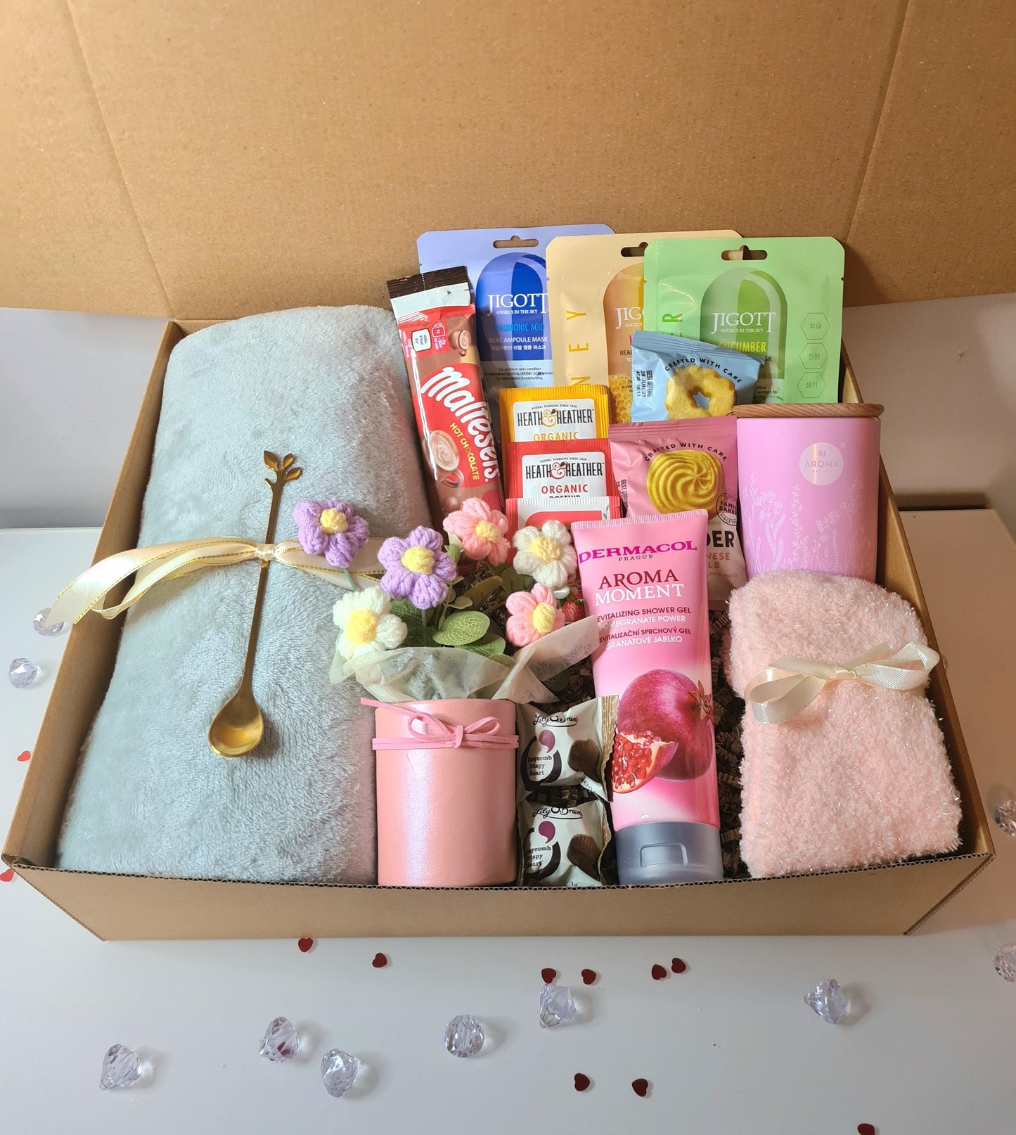 Thinking of You Care Package for Her, Get Well Gift Basket with Blanket, Spa Pamper Hamper for Women, Relaxation Gift Set, Cosy Comforting