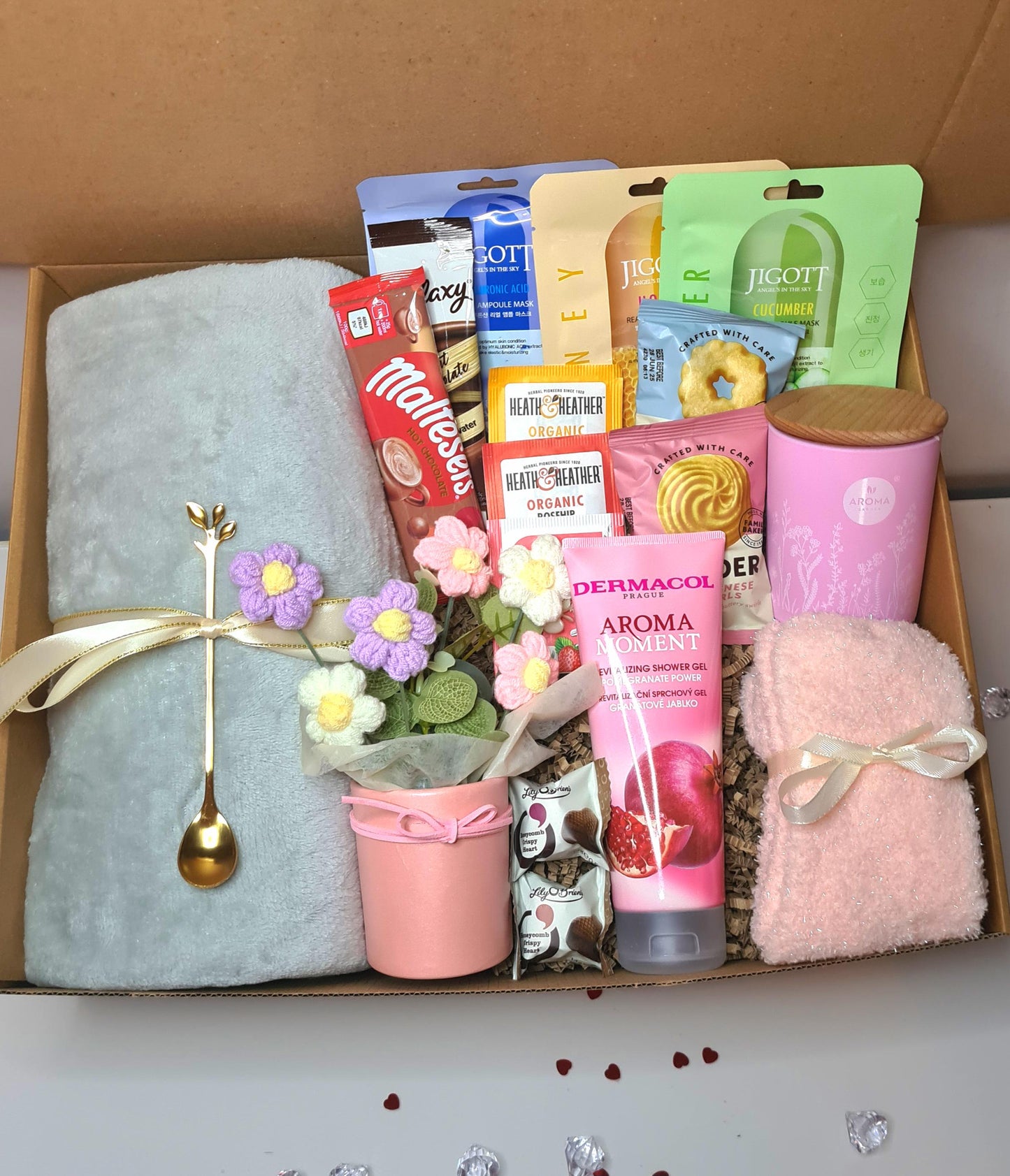 Thinking of You Care Package for Her, Get Well Gift Basket with Blanket, Spa Pamper Hamper for Women, Relaxation Gift Set, Cosy Comforting